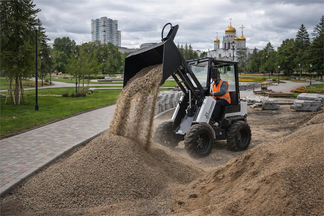 Барнаулец-500 перемещает материал