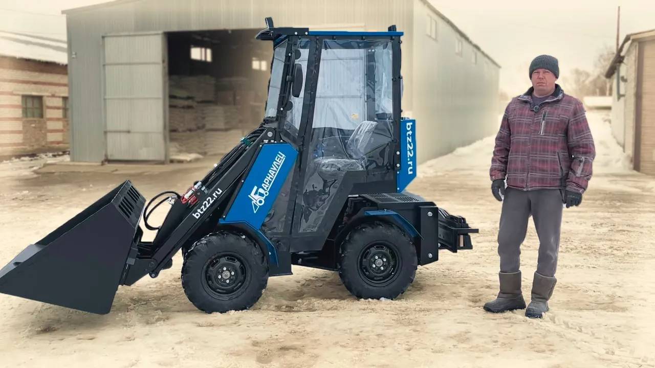 Кадр из видеоотзыва владельца Барнаульца-500 из Троицка